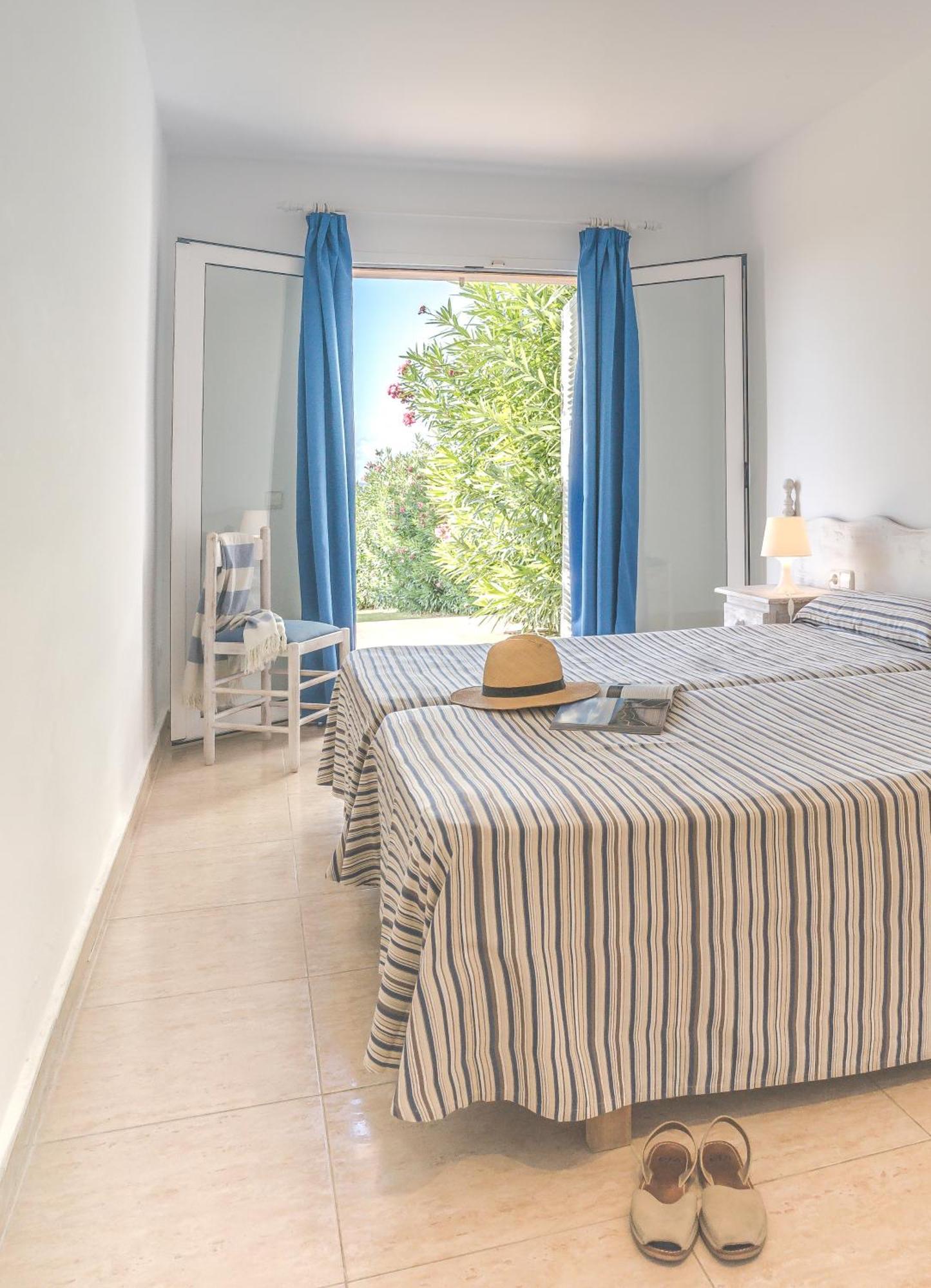 Apartamentos Mar Blau Son Bou Ngoại thất bức ảnh